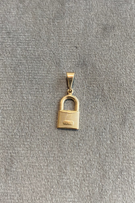 Dije candado. Ref:106